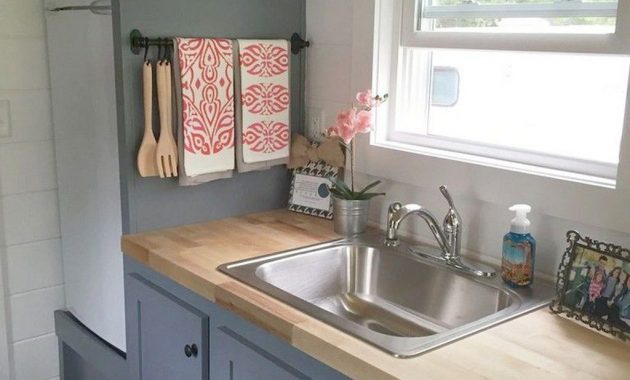 39 Attractive Small Kitchen Decorating Ideas On A Budget - BESTHOMISH