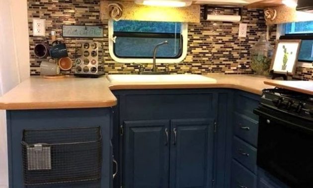 39 Attractive Small Kitchen Decorating Ideas On A Budget - BESTHOMISH