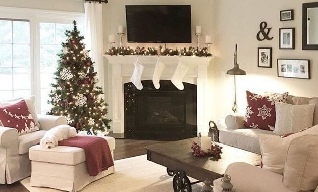 41 Best Christmas Living Room Decoration Ideas For Your Home - BESTHOMISH