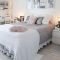 Cozy Bedroom Design Ideas To Make Your Sleep More Comfortable26