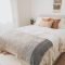 Cozy Bedroom Design Ideas To Make Your Sleep More Comfortable29