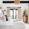 Cozy Bedroom Design Ideas To Make Your Sleep More Comfortable36