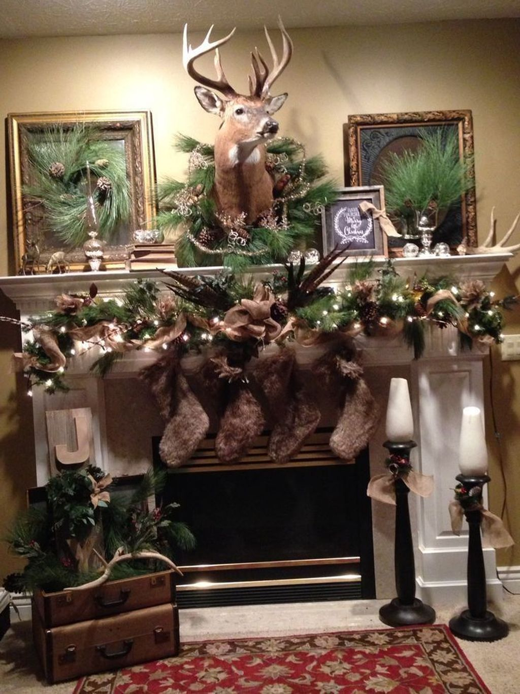Marvelous Rustic Christmas Fireplace Mantel Decorating Ideas14