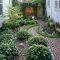 Minimalist Creative Garden Ideas To Enhance Your Small House Beautiful25