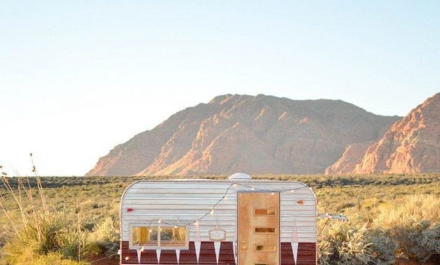 46 Unique Vintage Camper Exterior Ideas For More Impression - BESTHOMISH