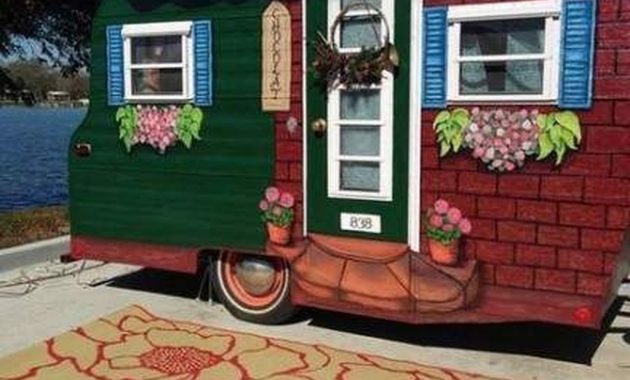 46 Unique Vintage Camper Exterior Ideas For More Impression - BESTHOMISH