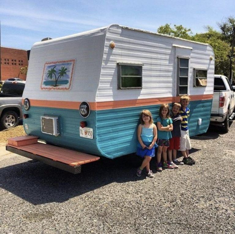 46 Unique Vintage Camper Exterior Ideas For More Impression BESTHOMISH