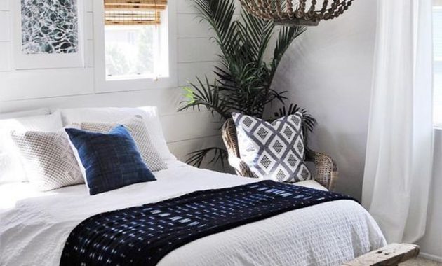 38 Impressive Coastal Bedroom Decorating Ideas - BESTHOMISH