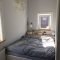 Amazing Small Apartment Bedroom Decoration Ideas08