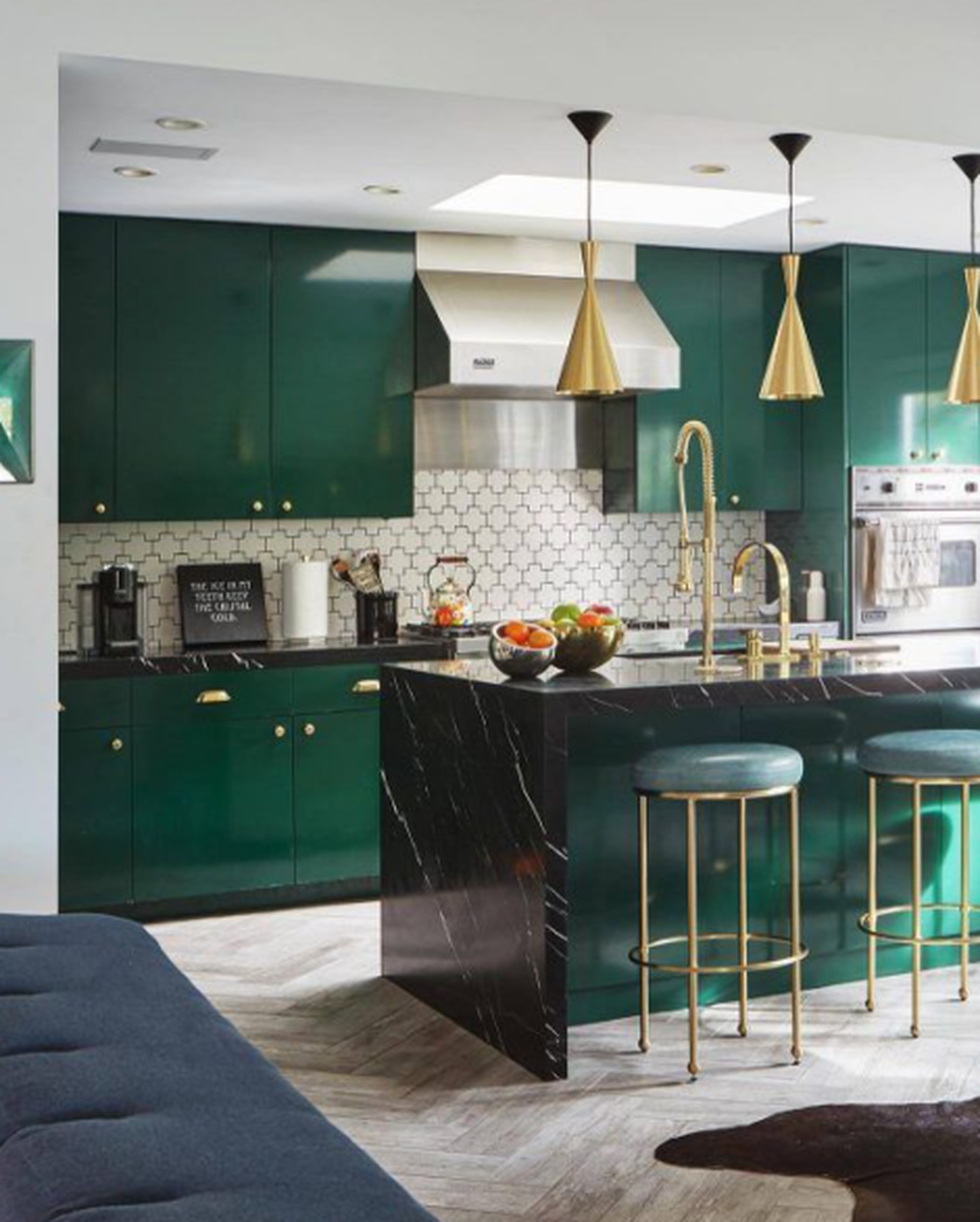 Beautiful And Cozy Green Kitchen Ideas06