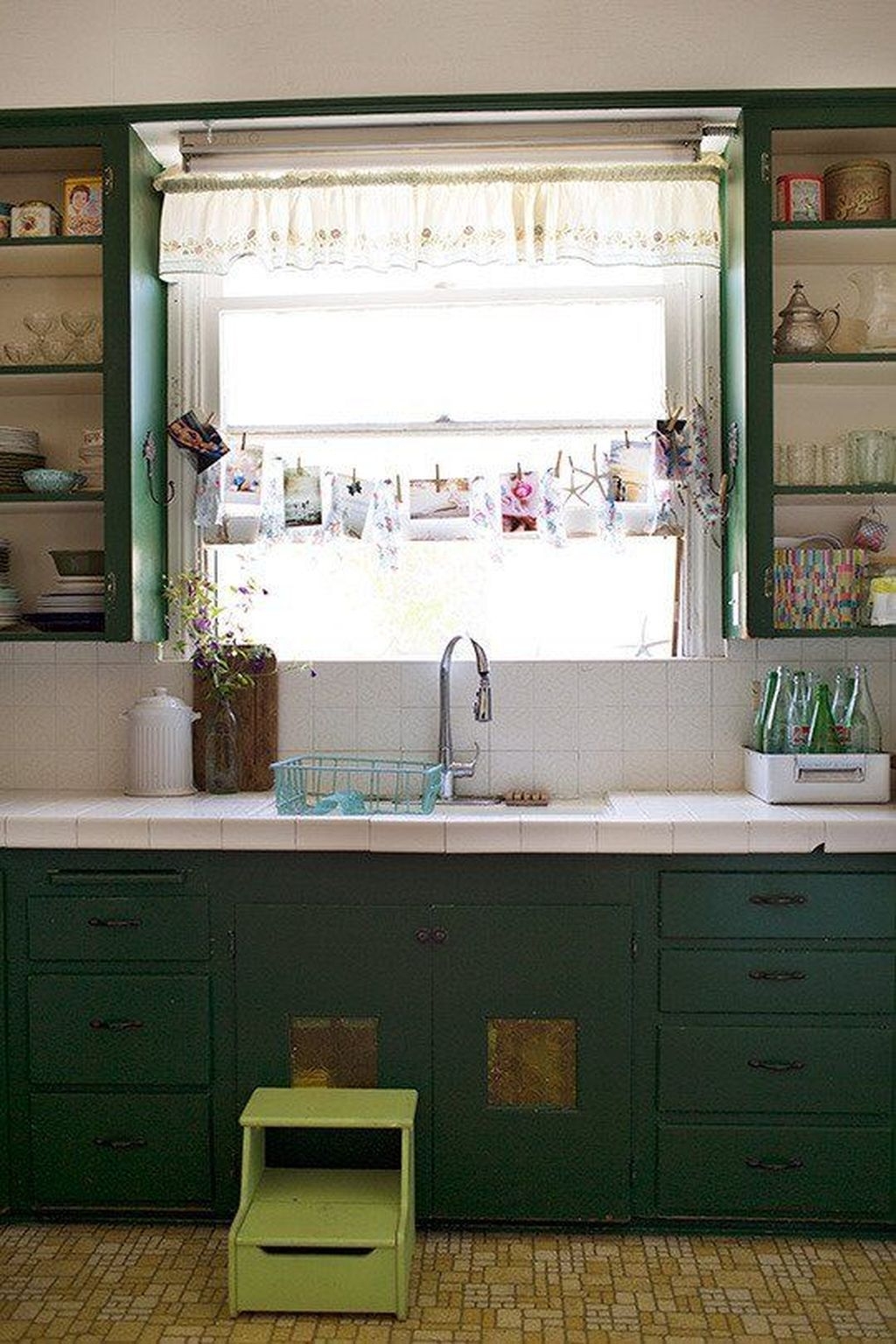 Beautiful And Cozy Green Kitchen Ideas26