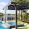 Luxury And Elegant Backyard Pool10