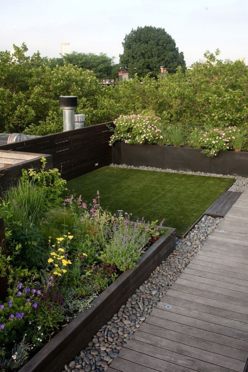 Most Popular And Beautiful Rooftop Garden12