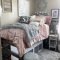 Luxury And Elegant Apartment Bed Room Ideas40