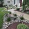 Beautiful Simple Front Yard Landscaping Design Ideas26