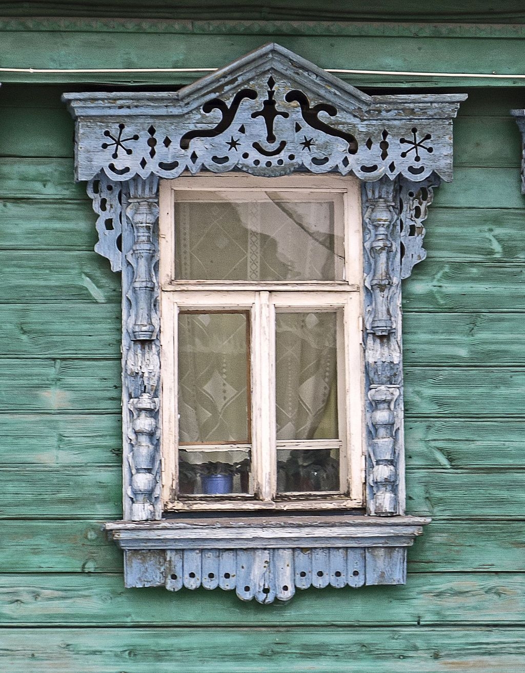Elegant Carved Wood Window Ideas18