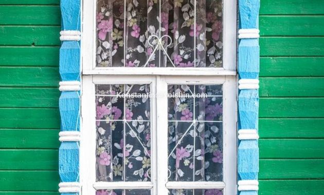 43 Elegant Carved Wood Window Ideas - BESTHOMISH