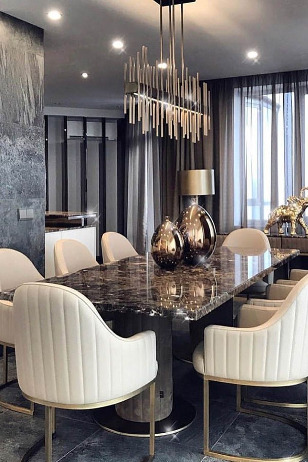 Luxury And Elegant Dining Room Ideas34