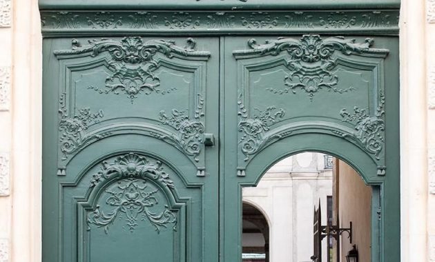 42 Awesome Classic Door Ideas - BESTHOMISH