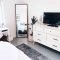 Modern Minimalist Bedrooms Decor09